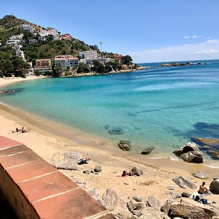 Magnifique appartement en front de mer, Caneylles Roses Extérieur photo